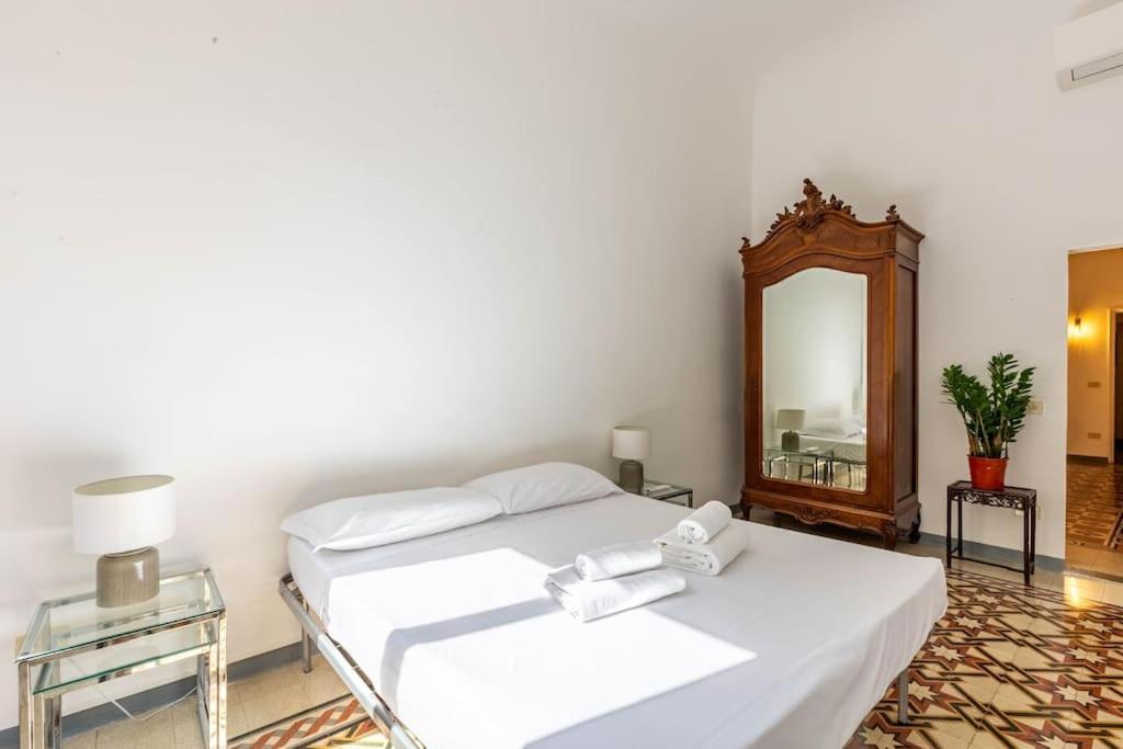 Academia Of Davide Spacious Apartment Florence Exterior photo