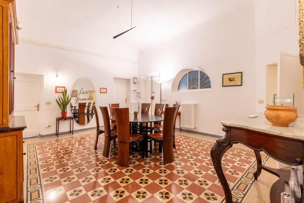 Academia Of Davide Spacious Apartment Florence Exterior photo